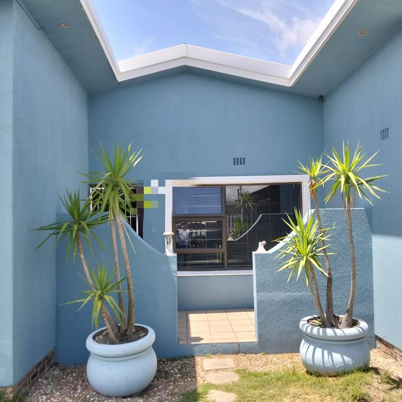 3 Bedroom Property for Sale in Peerless Park North Western Cape
